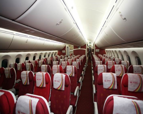 飞机客舱的“形象管理师”——海航技术客舱品控团队为旅客打造舒适客舱体验