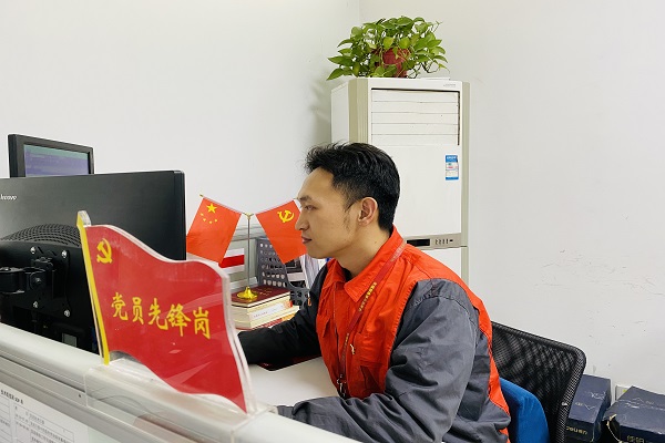海航技术李鑫丨“鑫”点子助力生产，热心肠有口皆碑