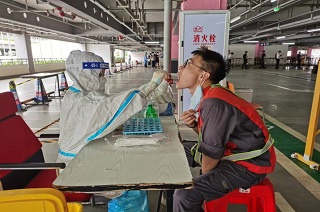 国庆节的坚守丨一组图带你走进飞机“医生”的一天